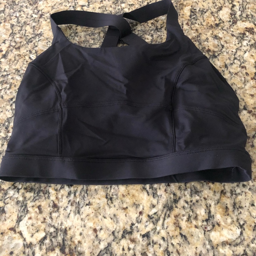 Perfect condition size 6 Lululemon bra
